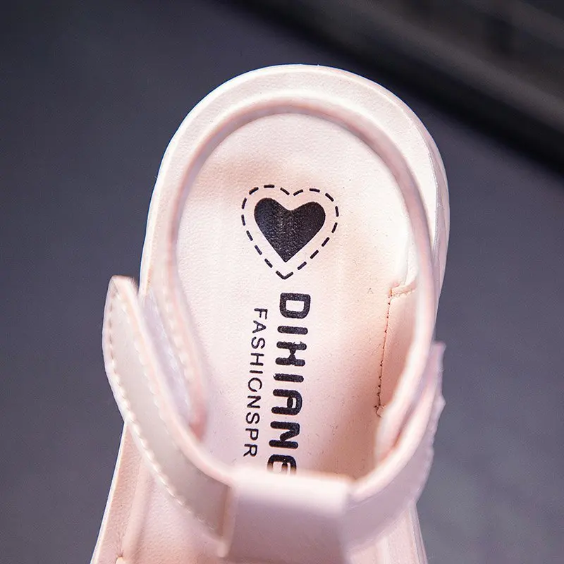 

Girl Sandal 2020 new fashion girl sequins princess shoes summer soft soles beach shoes children's sandal women