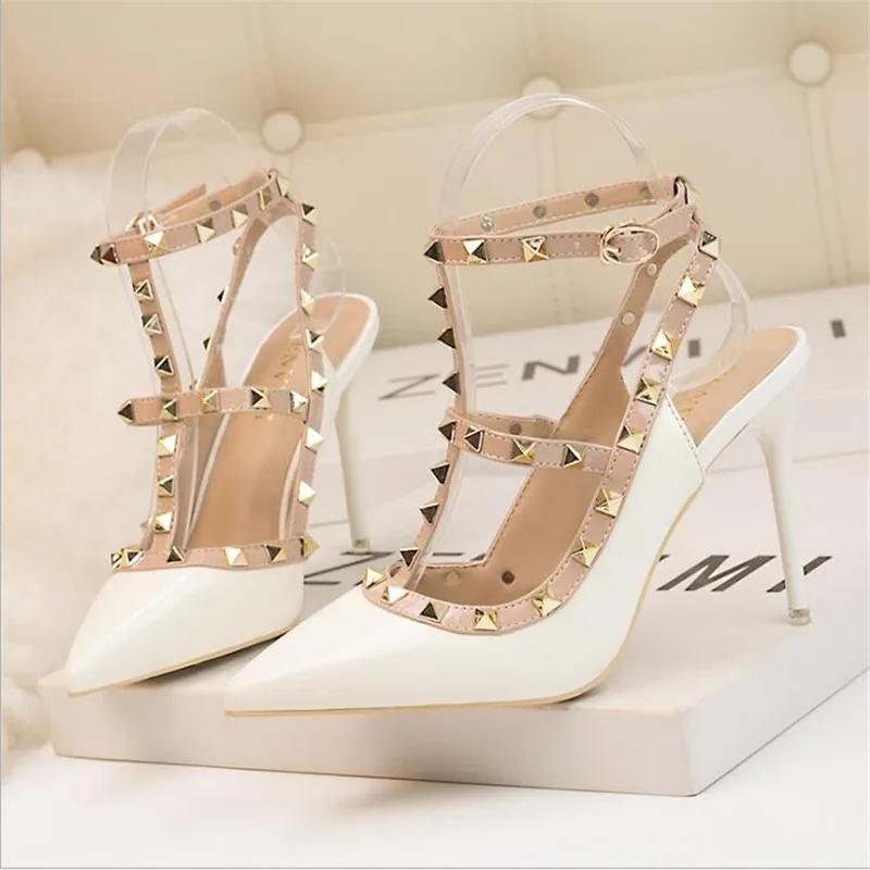 Туфли лодочки женские с заостренным носком на тонком каблуке заклепками|Женские