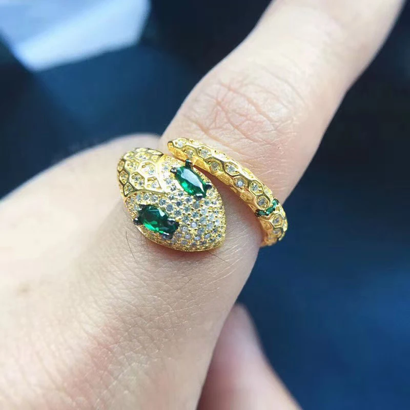 

Fashion New High Jewelry Exotic Spirit Snake Surrounding Green Zircon Ladies Open Ring Romantic Luxury Jewelry Lucky Gift