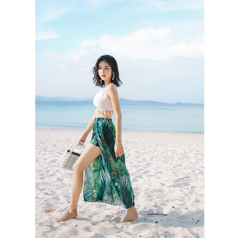 

Couple swimsuit women's Beach Holiday seaside couple suit hot spring three piece skirt style small chest thin style