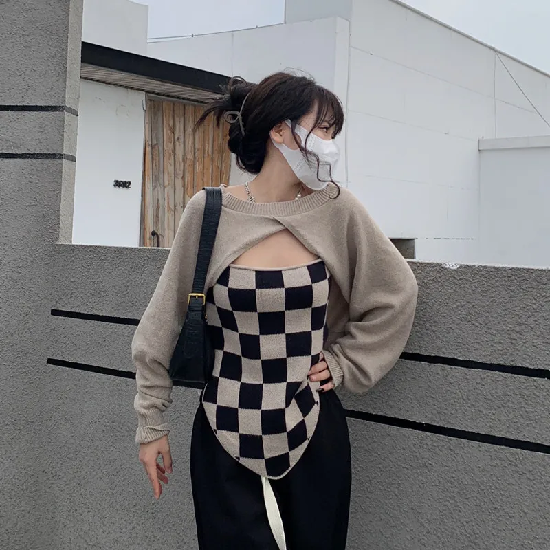 

2022 New Female Knit Chessboard Long Sleeve Cardigans + Camisole 2pcs Sets Korean Short Sweater Coat + Vest Suits Women Outfits