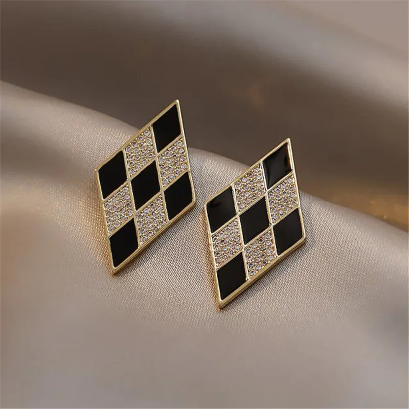 Retro preto rhombic quadriculado geométrico brincos para mulheres elegante moda jóias feminino na moda strass orelha studs presentes
