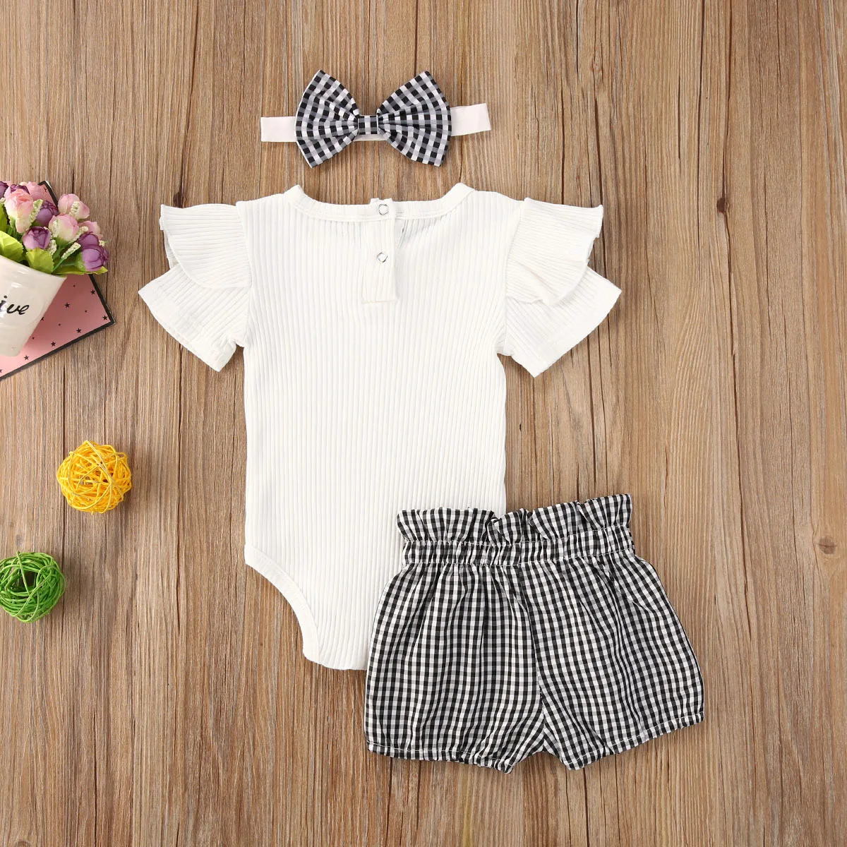 

Summer Girl 0-24M Solid 3Pcs Infant Girl Outfits Set Short Sleeve Ruffle Romper + Plaid Shorts + Bow Headband Clothes
