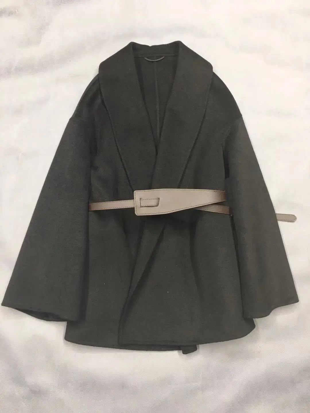 

2021 spring autumn women woolen coat 100% wool turn down collar with belt women warm coat classic double -faced cashmere coat