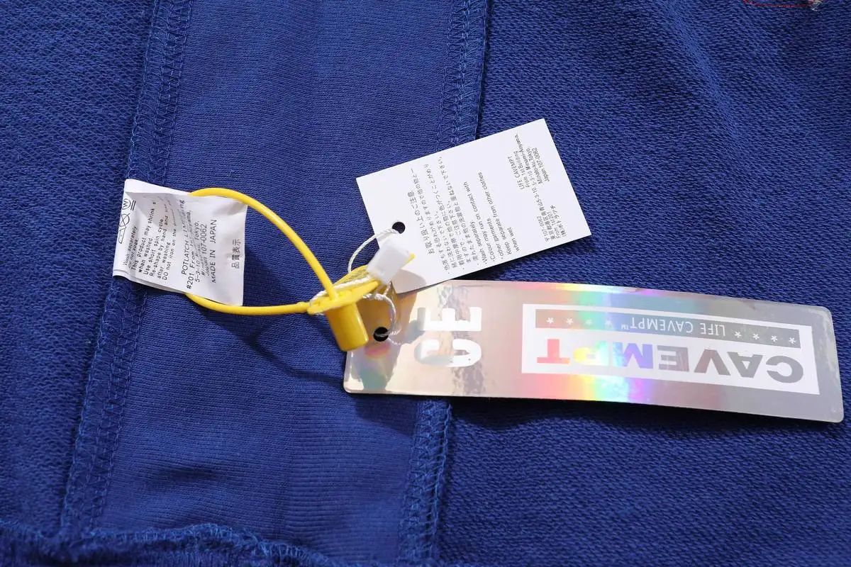 

CAVEMPC. E hoodie embroidery woman head long-sleeved cavempt sweatshirt Yubari sweater Japanese fashion brand cavempt pullover