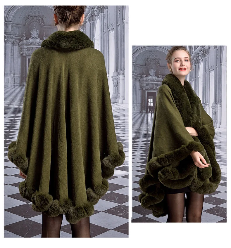 Женское зимнее длинное пончо зеленое с большим воротником из искусственного