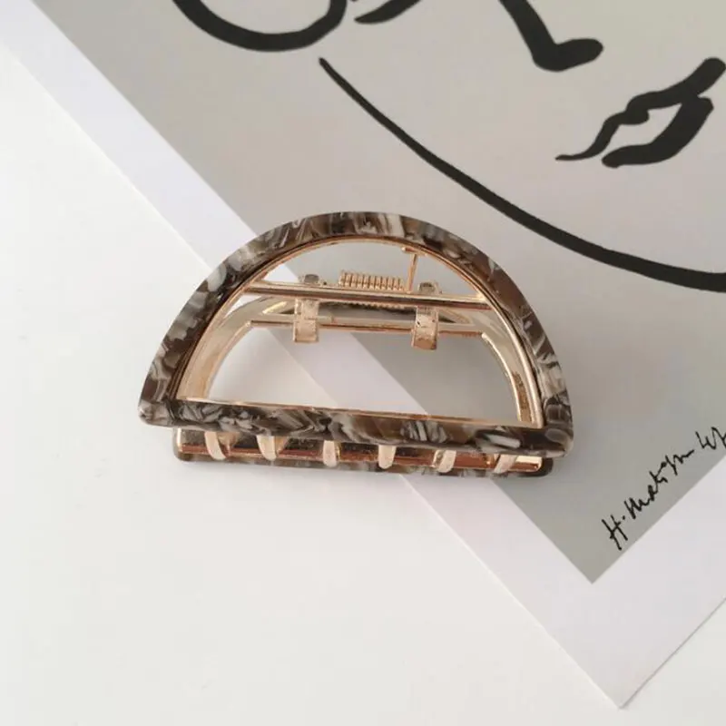 

Geometric Acetate Hair Claw Tortoiseshell Hair Carb Leopard Hair Clip Semicircle Alloy Hairpin Women Girl Hair Accessories