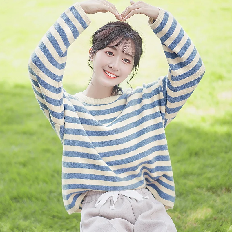 Женский свободный свитер с длинными рукавами в полоску зимний джемпер