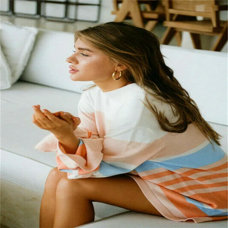 Женское платье свитер в разноцветную полоску повседневное свободное большого