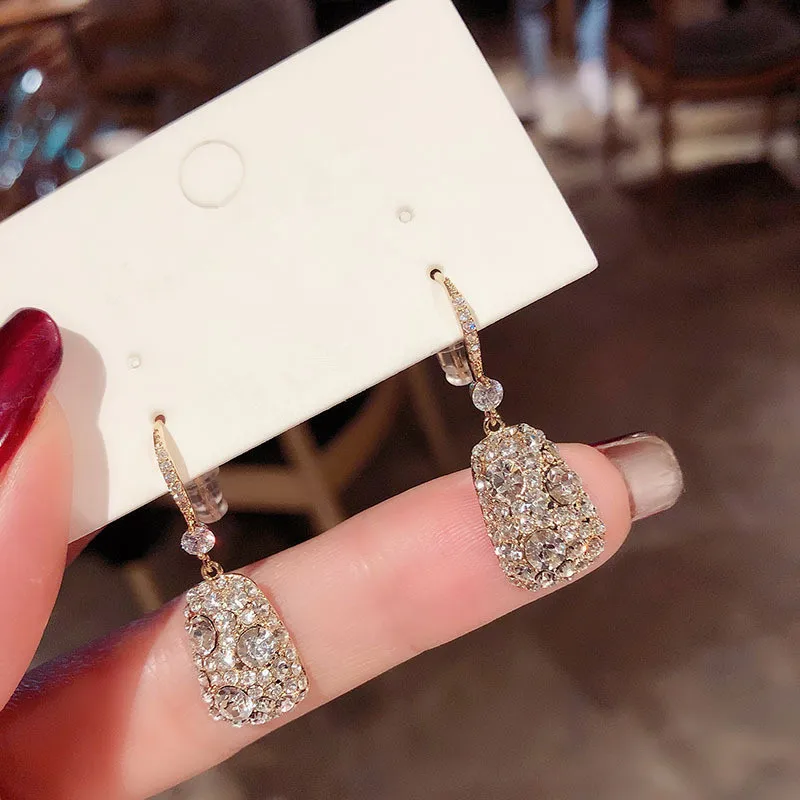 

2021 New High-quality Rhinestone Trapezoidal Earrings for Women Korean Temperament Wild Retro Elegant Ear Hook Ear Studs Gifts