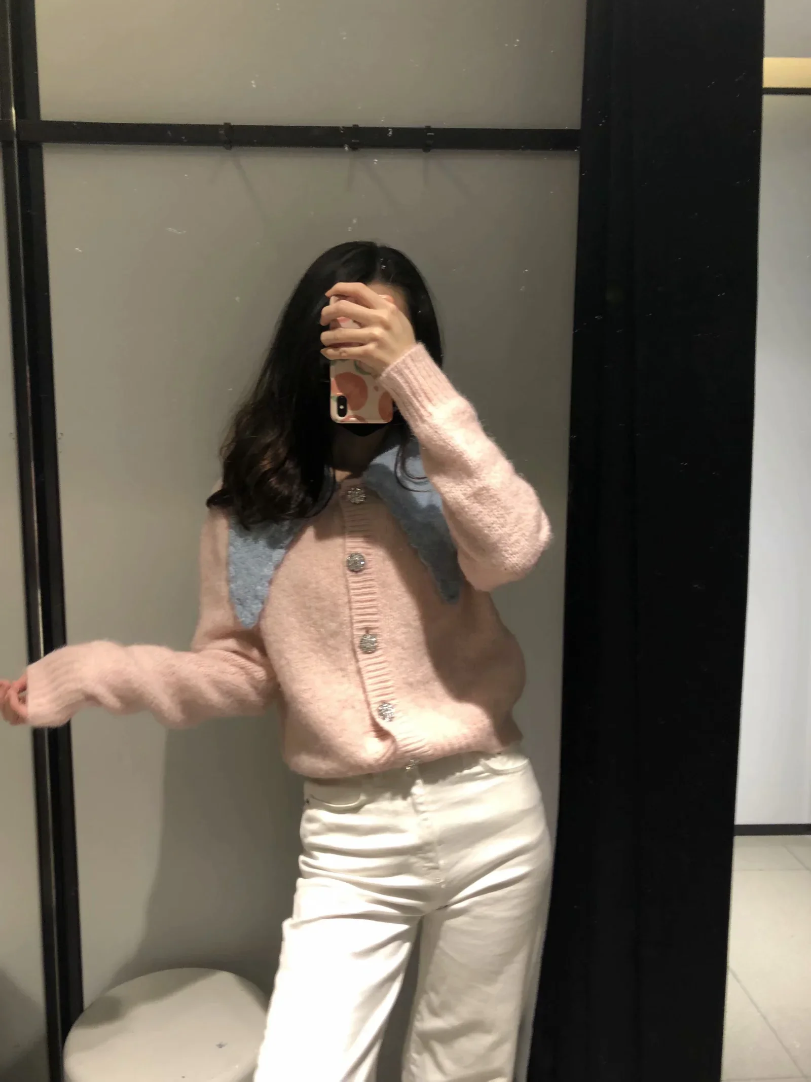 

Jewelry buttoned-up knit coat