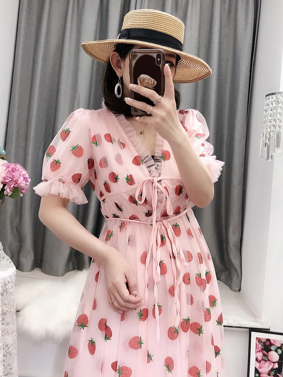 Платье женское Сетчатое с вышивкой французское облегающее клубничное пикантное