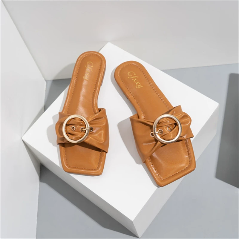 

Women's shoes and slippers summer new style Korean fashion belt buckle flat with solid color square sandals and slippers