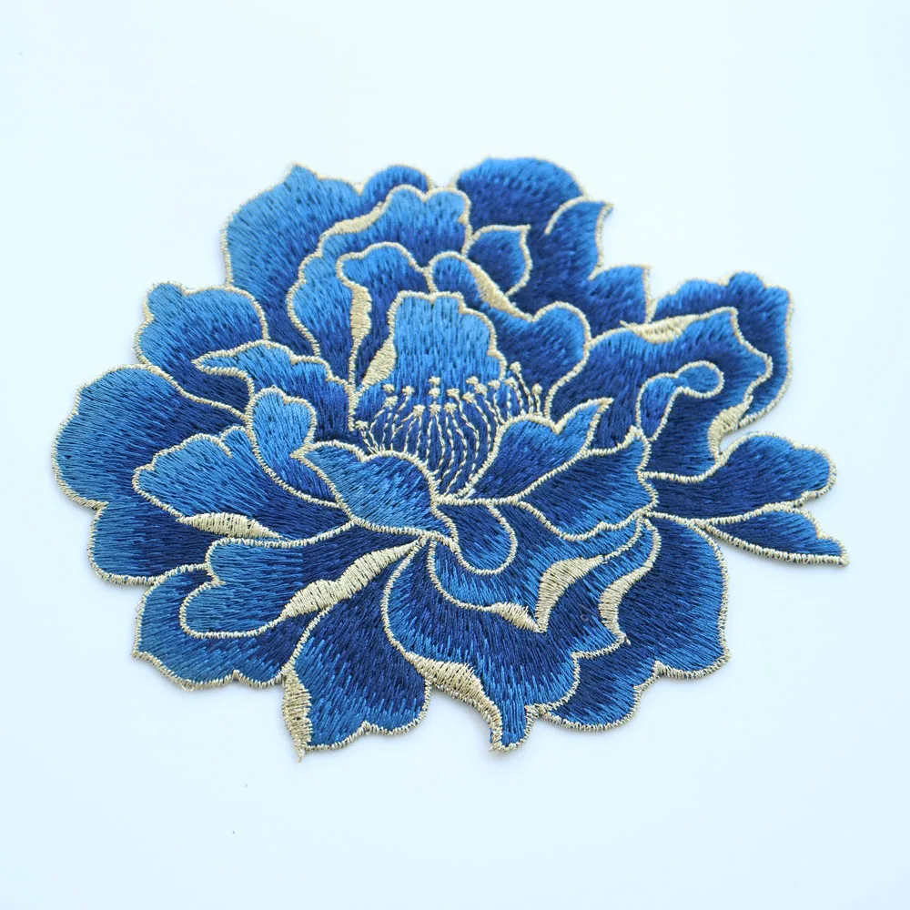

Fine Peony embroidered Patches for Clothing sew on Embroidery backpack Clothing Applique iron on parches Decoration Badge