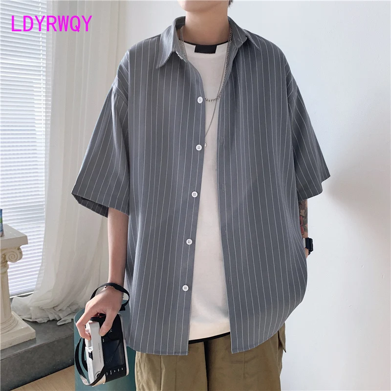 

LDYRWQY 2021 полосатый японский жира размера плюс свободная футболка с коротким футболки с рукавами для мужчин 2021 Новый