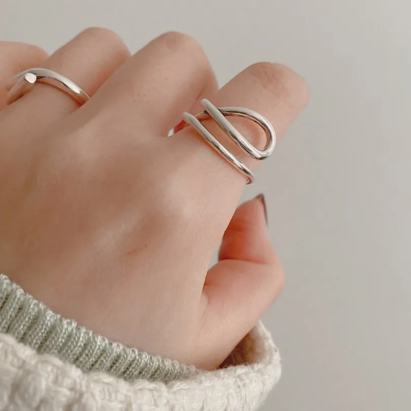 

Кольцо женское из серебра 2021 пробы с изгибом, 925 пробы