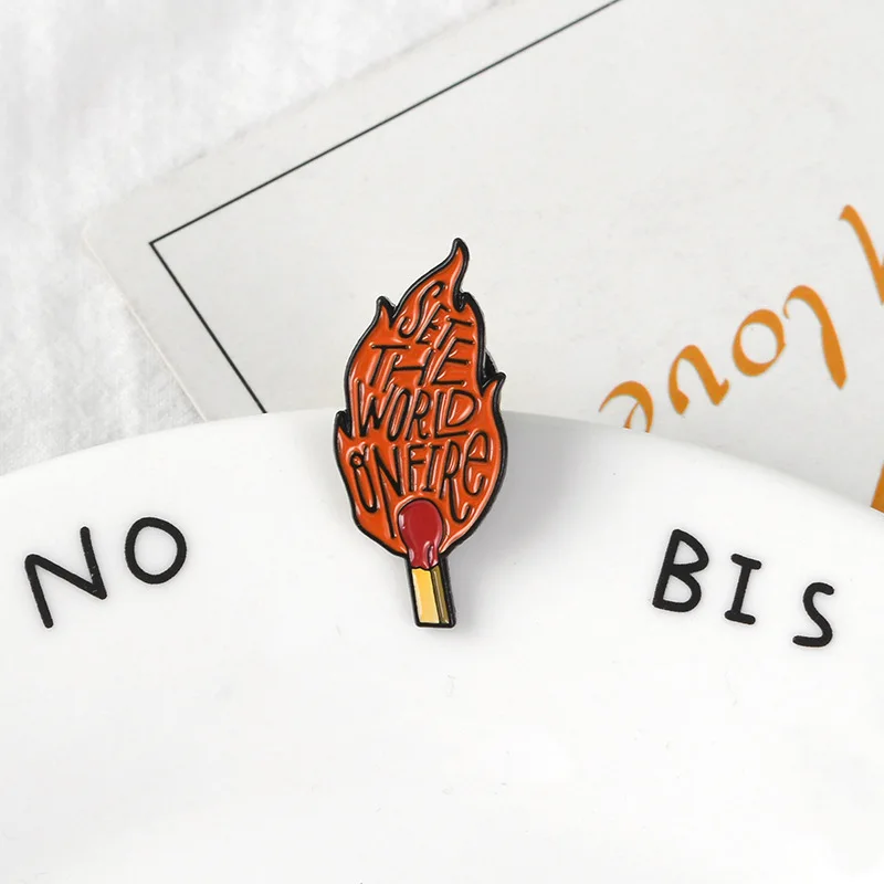 Металлическая эмалированная брошь World on Fire модная забавная с язычком пламени