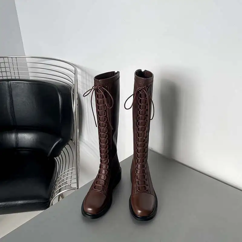 Online Sepatu Bot Berkendara Modis Ujung Bundar Retro Kulit Sapi Panci Krazing Sepatu Bot Tinggi Paha Dewasa Merek Maiden Renda Tali Simpul Silang Hak Sedang