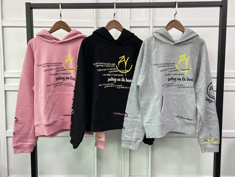 

Hoodies & Sweatshirts