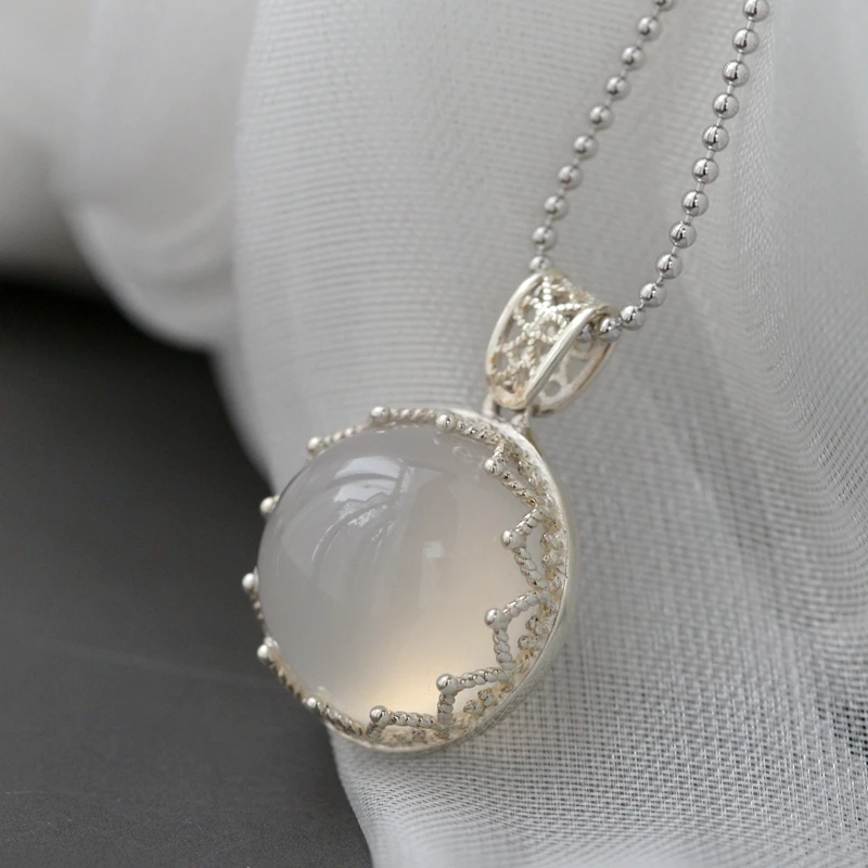 

Authentic 925 Sterling Silver Pendant Inlaid Natural White Chalcedony National Style Female Pendant Trendy Jewelry Gift