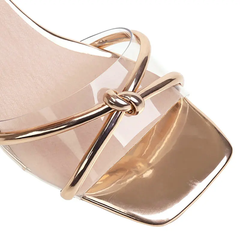 Женские туфли на толстом каблуке белые серебристые золотистые с ремешком и