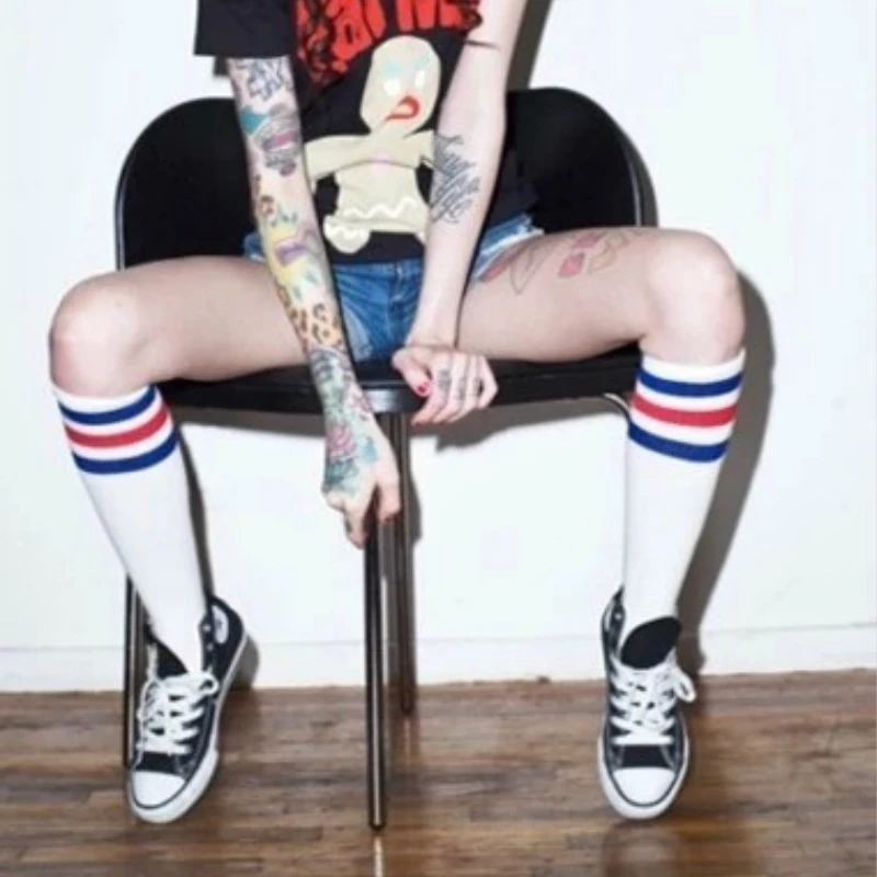 student Women socks stripes Retro stripes Hiphop Skate Long Short  White Black Winter Cool hose skateboard Cotton football sock
