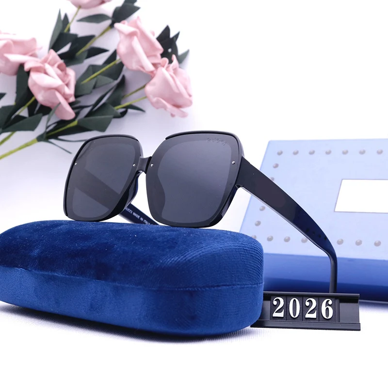 

YJ2026 New Arrival 2021 Fashion Sunglasses Women Vintage Mirror Classic Square Big Frame Street Style Sun Glasses