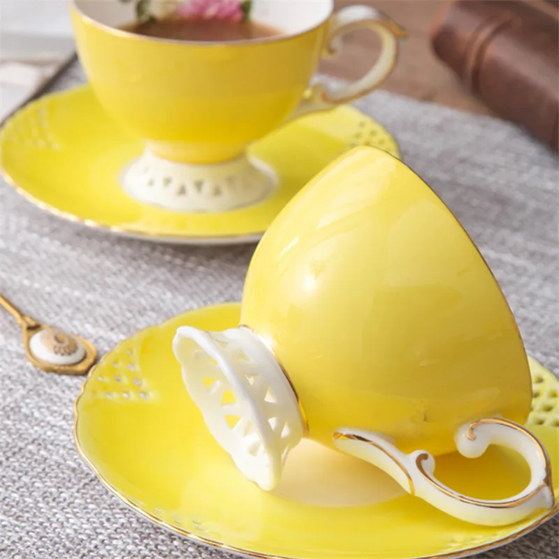 Nordic Ceramic Light Luxury Hollow Coffee Cup with Spoon and Saucer Set Creative Bone China Phnom Penh Flower Teacup Drinkware | Дом и сад