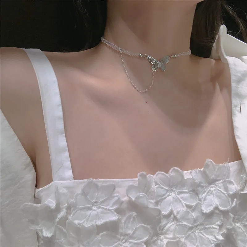 

Kpop Harajuku Goth Metal Butterfly Pendant Short Transparent Crystal Beaded Choker Chain Necklace For Egirl Aesthetic Jewelry