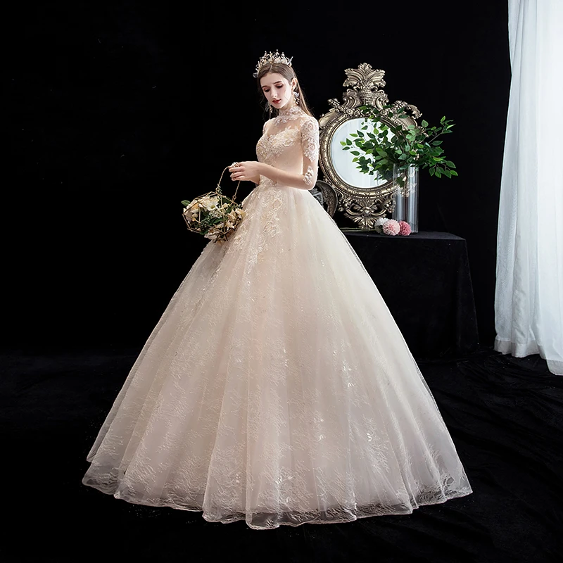 Новое свадебное платье с длинным рукавом и высоким воротом бальное цвета