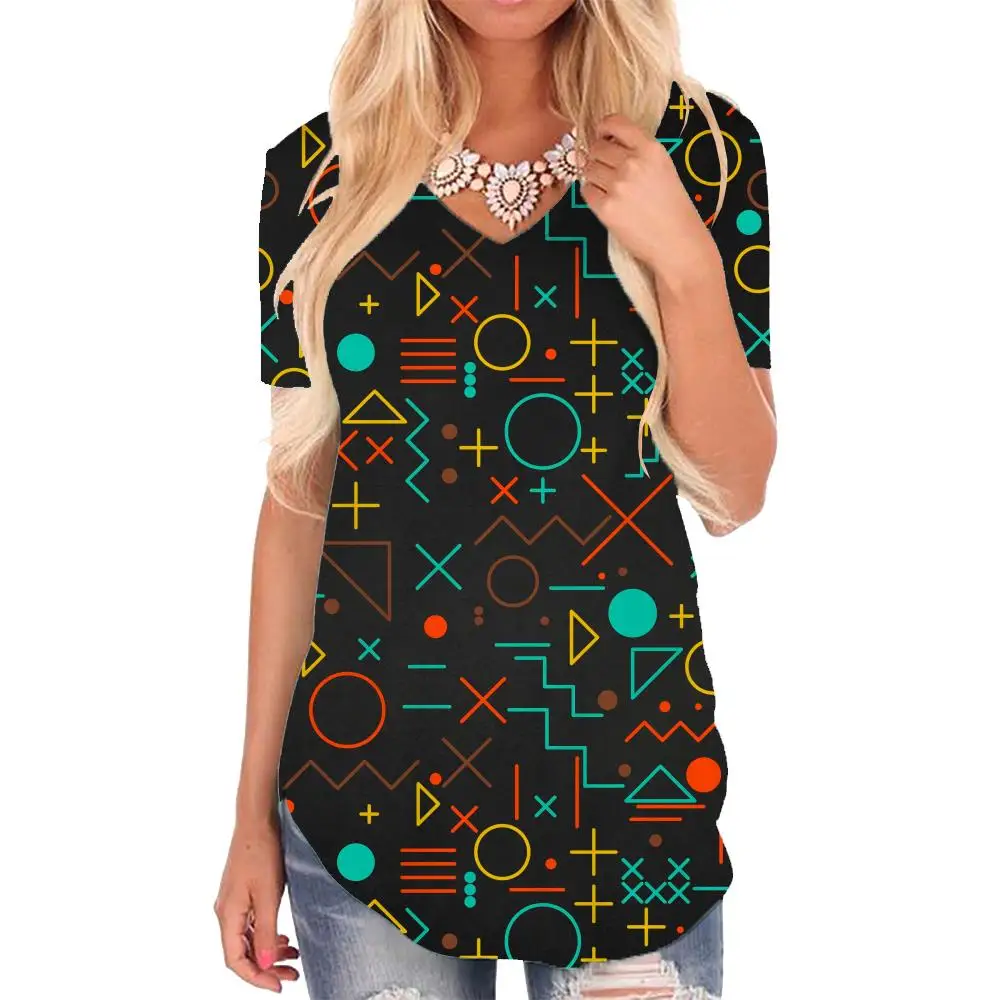 Женская футболка с рисунком животных V-образным вырезом и перьями