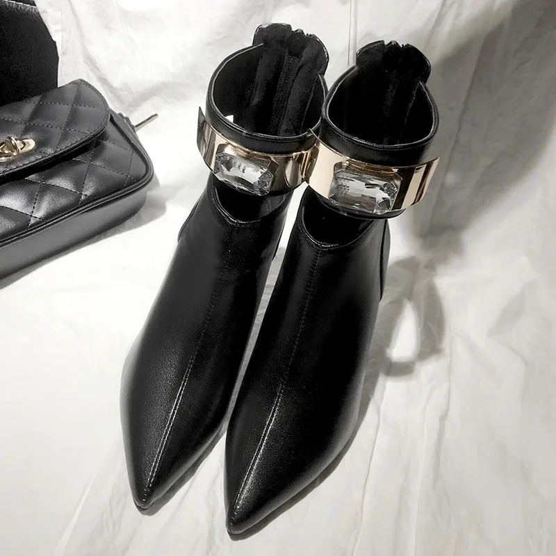 

Женские ботильоны на высоком каблуке, вечерние острым носком и пряжкой