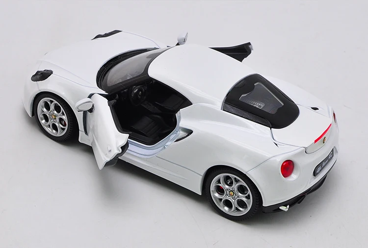 Изысканный 1:24 ALFA Romeo 4C спортивный автомобиль сплав модель, моделирование литой металл коллекция и Подарочная модель украшения