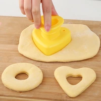 1pcs heart donuts maker mold flower doughnuts maker cutter food decor cake bread desserts bakery mould cookies diy baking tool