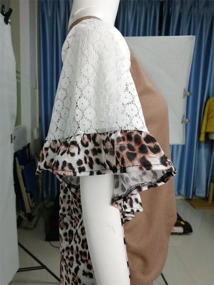 

Fashion Women V-Neck Blouse Shirt 2021 Summer Puff Sleeve Lady Shirt Blusa Casual Print Lace Mesh Tops Pullover Streetwear