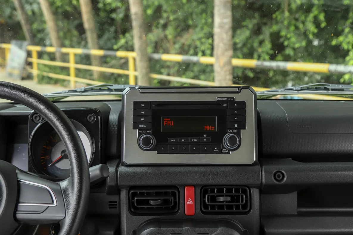 Silver Aluminum Alloy GPS Navigation CD Screen Cover Trim For Suzuki Jimny 2019+ | Автомобили и мотоциклы