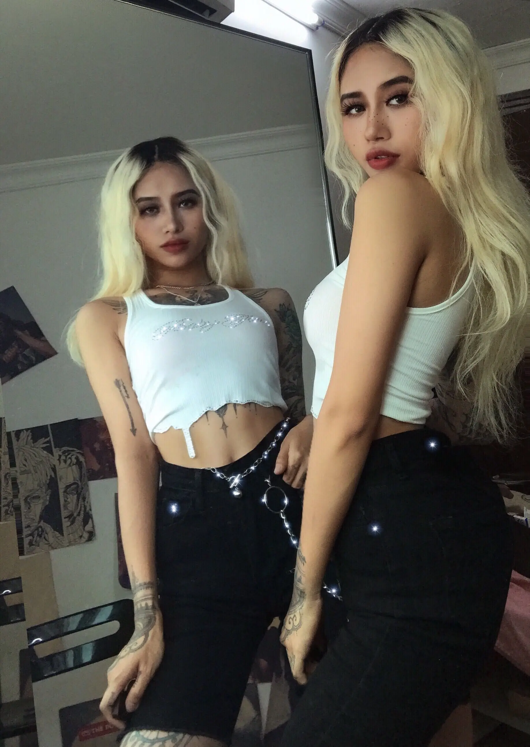 

Exclusive Sexy Sleeveless White Crop Top Diamond Short Tank Tops Streetwear Punk Summer Short Beach Party 2020 Women Satin Top