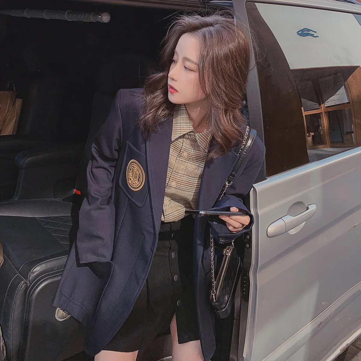 

The new spring 2021 net red Korean version of the waist is thin and the goddess Fan long-sleeved small suit