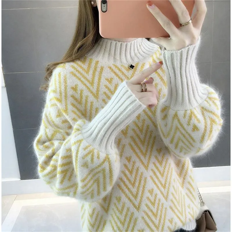 Свитер женский жаккардовый с коротким воротником и рукавами-фонариками | Женская