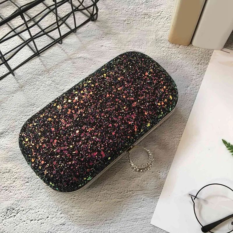 Женская элегантная сумочка с блестящим замком и застежкой цепочкой (черный)