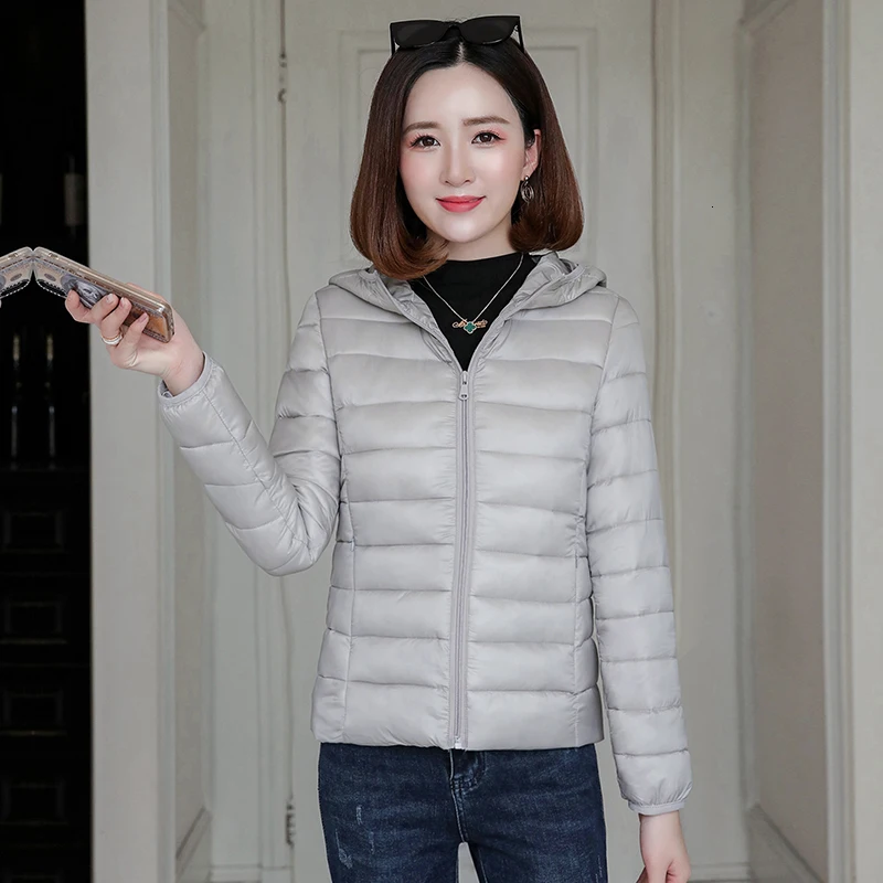 Тонкая женская зимняя теплая куртка с капюшоном пальто большого размера красная