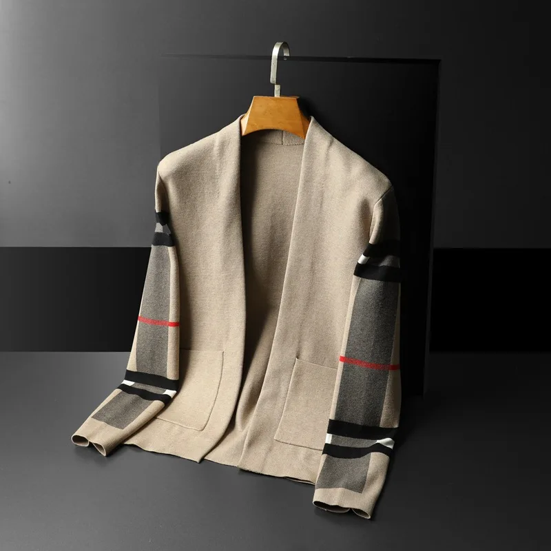 

2021 new fashion brand sweater men's cardigan V-neck slim Pullover casual plaid sweater casual men's wear