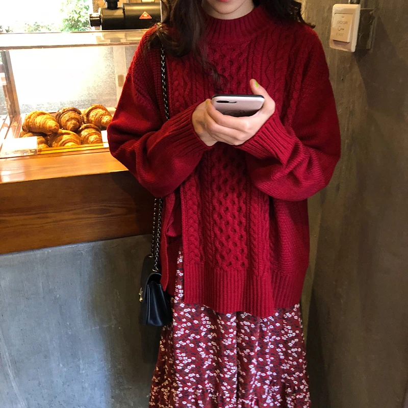 Женское трикотажное платье-свитер с принтом красное свободное платье