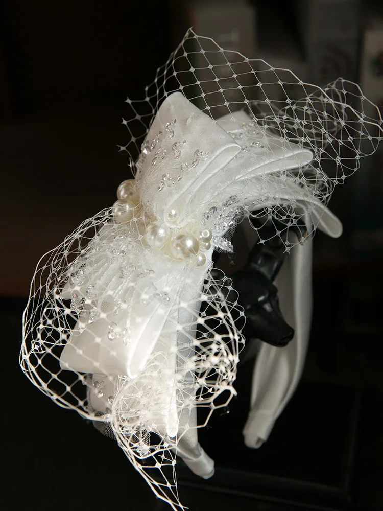 

Повязка для волос в британском стиле женская, брендовая широкая повязка на голову с многослойным бантом, с вуалью для лица, сказочный обруч с большим бантом для церкви и свадьбы