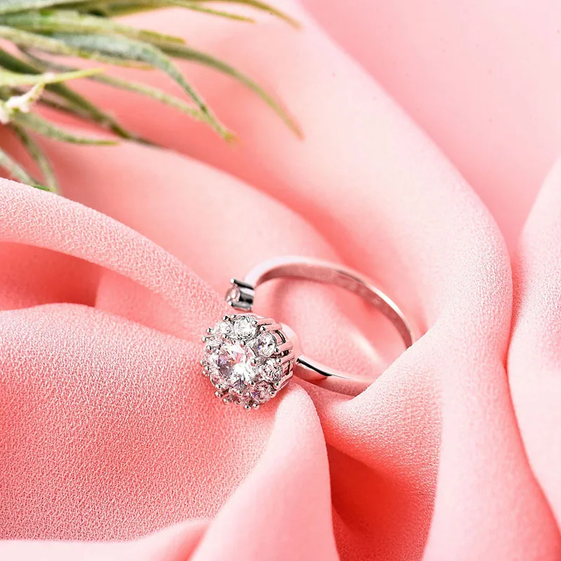

1 Piece Women's Super Flash Diamond Rotatable Opening Decorative Ring Star Style Silver Waterproof Simulated Diamond Ring