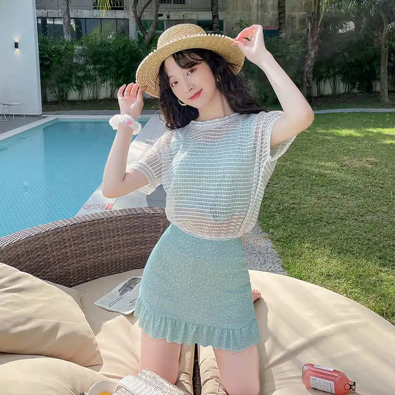 

2021 New Split Bikini Three-Piece Sleeveless Open-Waist Lace-Up Decoration Conservative Pleated Hip Skirt Pullover Hot Swimwear