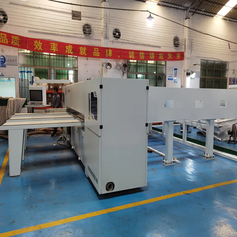 Computer automatic acrylic board cutting saw cut-off blade sliding table cnc electronic plexiglass plastic sheet cutting machine