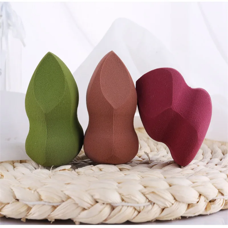 

Receive a box of makeup sponge powder puff non-latex water into a large gourd diamond powder puff Diagonally cut eggs are suitab