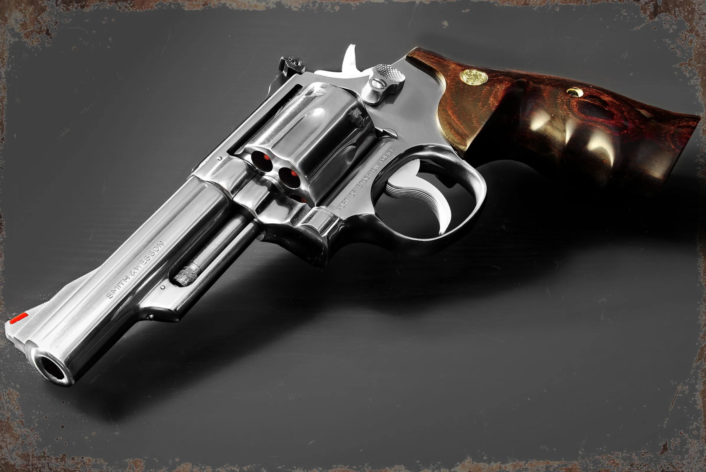 

Browning M1935 Pistol Vintage Gun Tin Sign Metal Sign Metal Decor Wall Decor