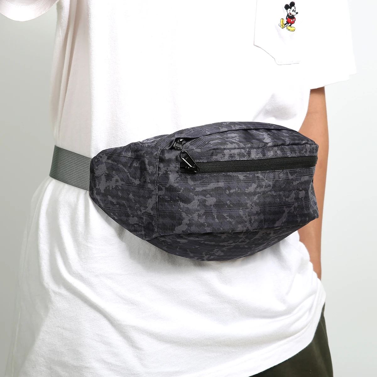 

Unisex Travel Pockets Large-capacity Storage Mobile Phone Bag Multifunctional Waterproof Crossbody Chest Bag Sports Pockets